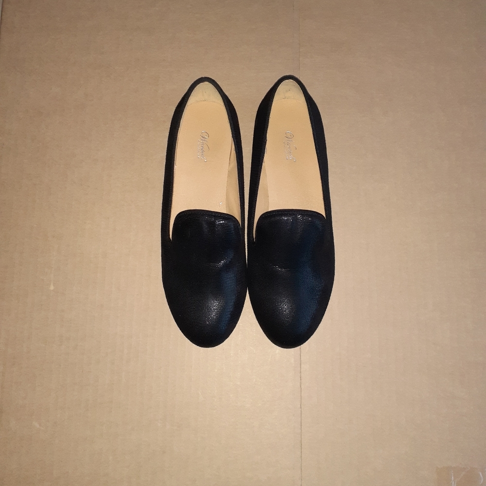 Black flats